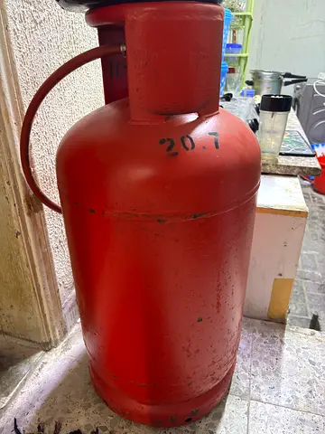 Red LPG Gas Cylinder (Used) - Standard Size