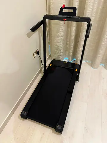 Foldable Electric Treadmill with 42.5" Running Belt