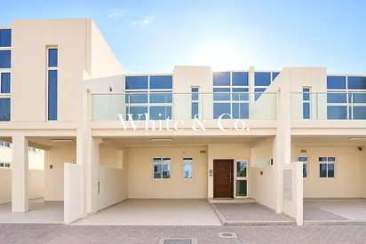 Close to Exit | Large Garden |Open Kitchen