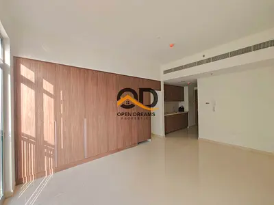 Below Market Price || Spacious Wardrobe || High-end Finishing