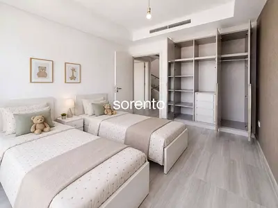 FULLY FURNISHED | TERRACE | AVAILABLE MID OCTOBER