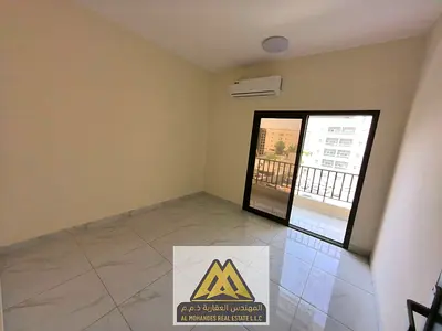 فرصه خيال / 3 غرف  بمساحه كبيره / واطلاله مفتوحه /  تشطيب رائع */  بالقرب م الكورنيش /   سعر خيال /