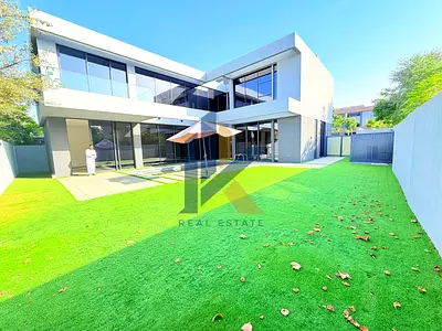 FREEHOLD 5 BEDROOM VILLA WITH PRIVATE POOL IN GATED COMMUNITY