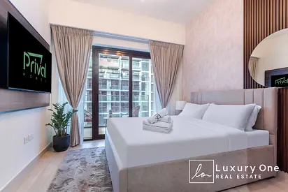 Fully Furnished I Chiller Free I 4 Cheques