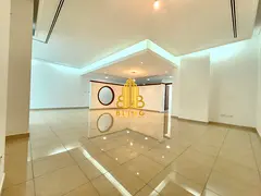 3 BHK With All Amenities, Maid Room & 4 Bathrooms