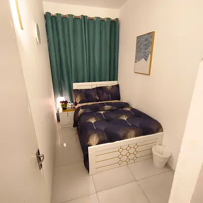 DAILY BASIS FULLY FURNISHED LUXURY SINGLE AND DOUBLE ROOM AVAILABLE IN ABU DHABI