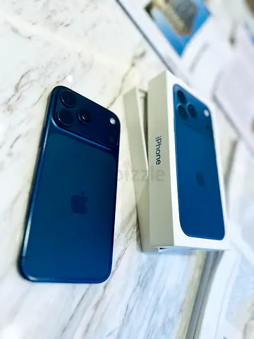 iPhone 17 Pro Max 256GB Deep Blue - Excellent Condition with Box