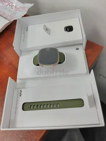 FITBIT ACTIVITY TRACKER VERSA 3 GPS FITNESS WATCH FB511GLOL OLIVE / SOFT GOLD ALUMINUM