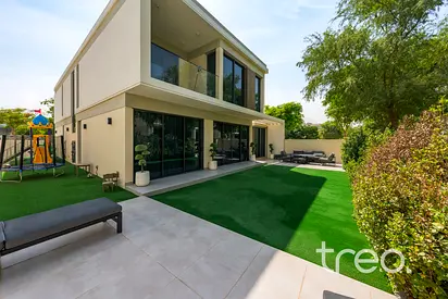 Extended | Corner Near Park | Garden Suite