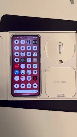 Nothing phone 2- cracked screen