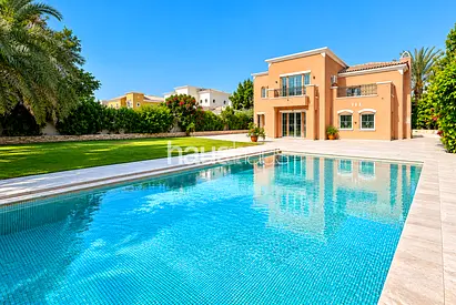Upgraded | 5 Bedroom | Private Pool | Single Row