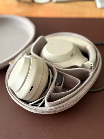 Sony WH-1000XM3 Over-Ear Wireless Headphones - Ivory (Excellent Condition)