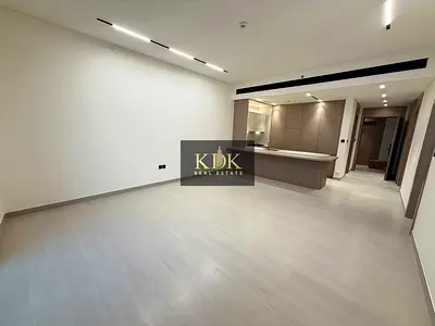 1Br+Maid | Fitted Kitchen | Community View