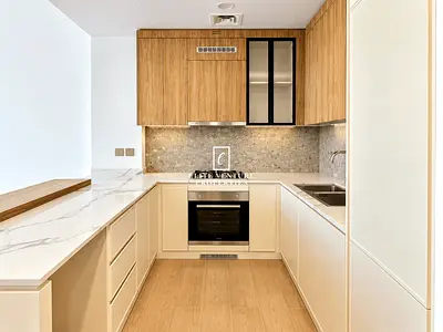 MODERN DESIGN | SPACIOUS LAYOUT | PRIME LOCATION