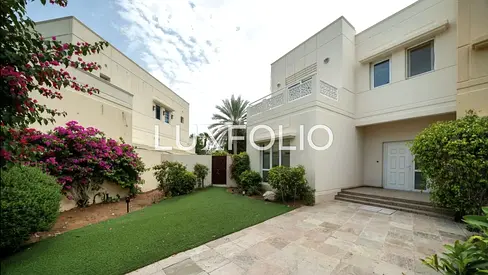Private Pool | Large Plot | Lake View