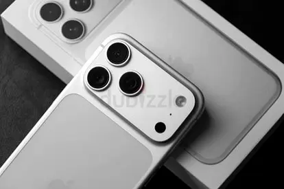 iPhone 17 Pro Silver Facetime