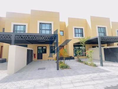 4 BEDROOM VILLA IN GATED COMMUNITY