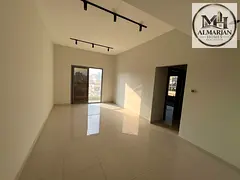 One-bedroom apartment with a living room, first-time occupancy, built-in wardrobes, in a new buildin