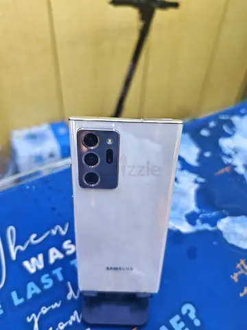 Samsung Galaxy (white) in good condition