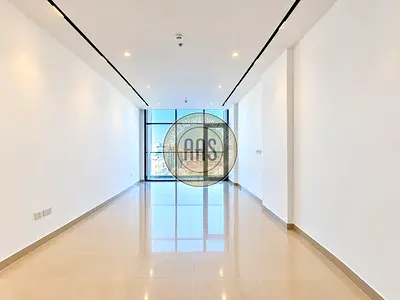 In prime location Like a new huge 3bhk with Maids room