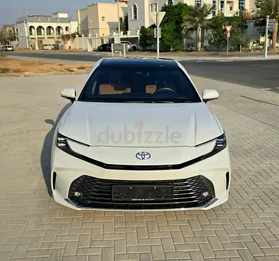 Toyota Camry 2025 GLE Hybrid | GCC (Al-Futtaim) | Full Option | 22,636 KM | Original Paint