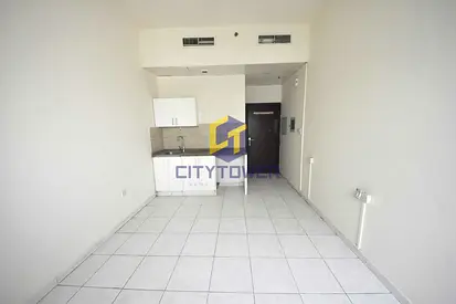 Studio near Union Metro in Muraqqabat Front of Al Ghurair Mall Ready to Move in
