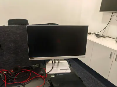Lenovo L27e-40 27-inch FHD monitor 100Hz Refresh rate, Antiglare, 3000:1 Contrast ratio