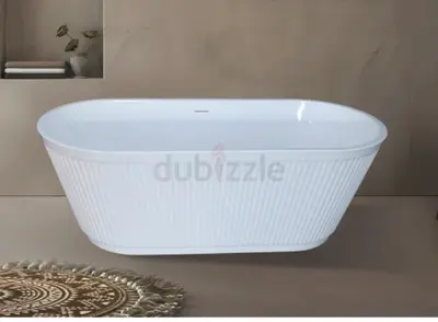 Freestanding white acrylic bathtub - modern oval design