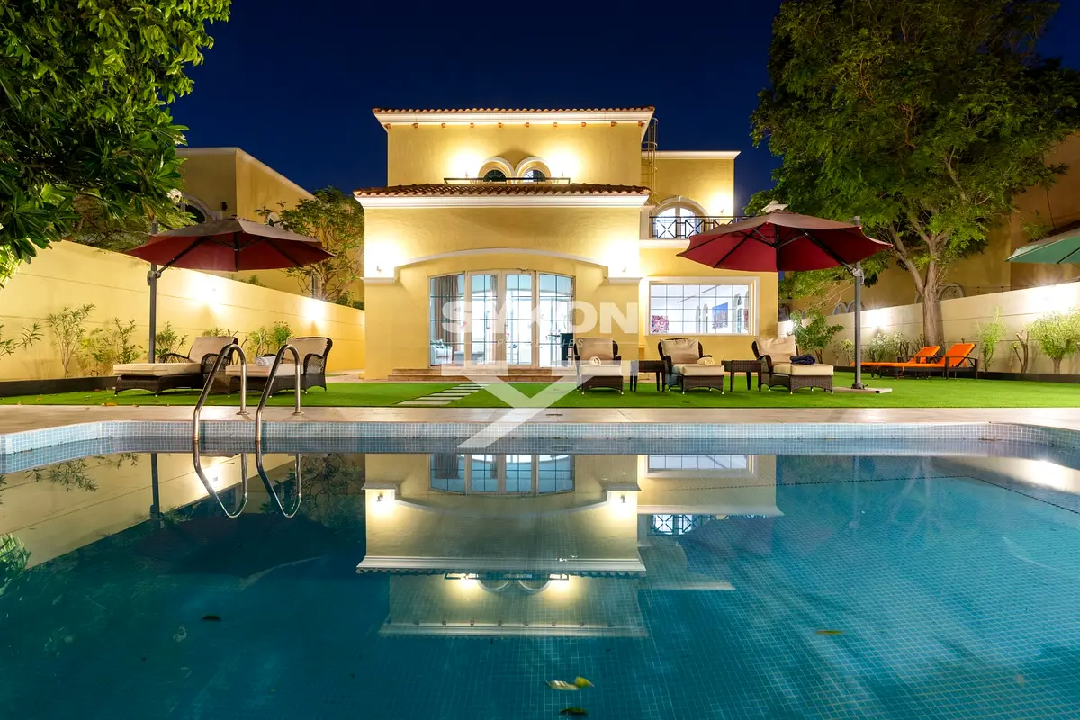 Prime Area | 4BR Large Legacy | Close to Park