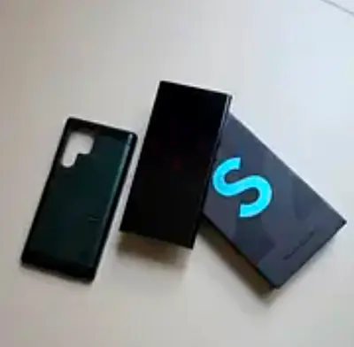 S22 ultra 256gb with Spigen cover