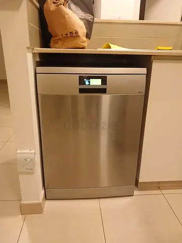 Siemens iQ700 German dishwasher 3-rack