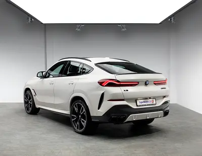 BMW X6 M60i | GCC Specs | Low Mileage | Dealer Warranty & Service Package 2027