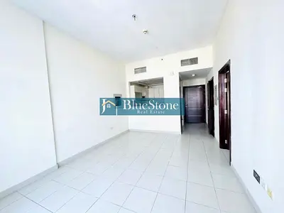 One Bed with Parking | Large Balcony