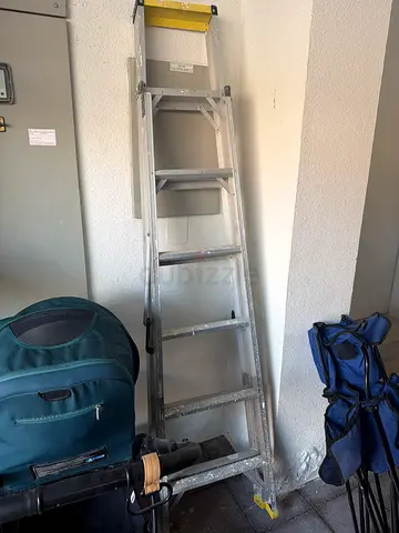 Aluminium Extension Ladder - Good Condition, Lightweight