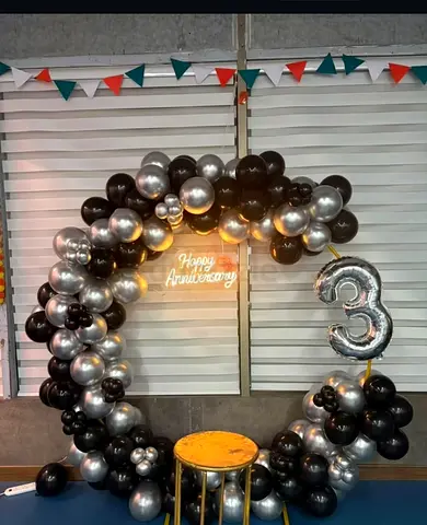 Balloons decorations services Available