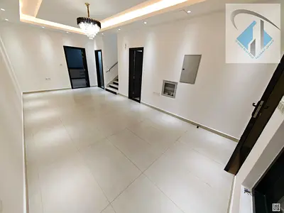 4 غرف نوم وخزائن حائط ورووف بسعر 85,000 درهم سنويًا