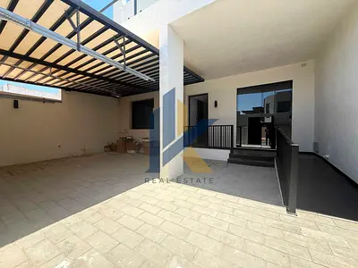 Brand new Villa 5 BHK in Tilal city