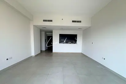 Spacious 1BR | Community view | Prime Location