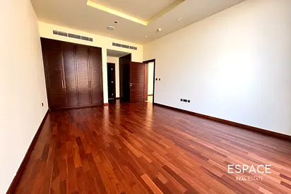 Fixed Price | Low Floor | Vacant