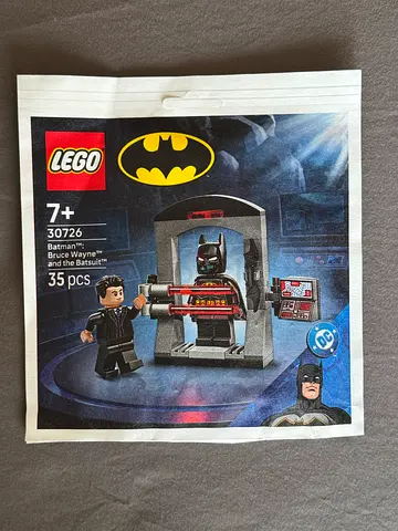 Lego Batman Bruce Wayne Batsuit unopened brand new