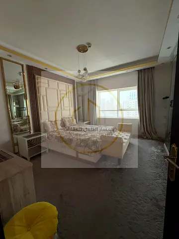 🔥🔥 **مفروشة بالكامل | عفش ممتاز | غرفتين وصالة + بلكونة | إطلالة مفتوحة | الخان** 🔥🔥 🏡 **غرفتين وصالة** 📐 **مساحة ممتازة جدًا** 🛋️ **مفروشة با