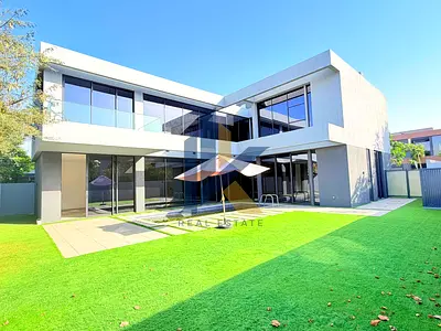 5 BEDROOM Villa WITH PRVTE POOL IN GATED COMMUNITY