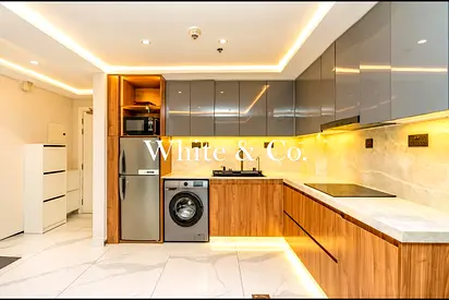 Vacant | Upgraded | Terrace | Low floor