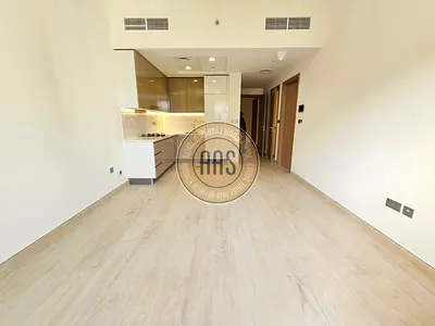 Ultra modern/luxurious/with 5 star amenities free