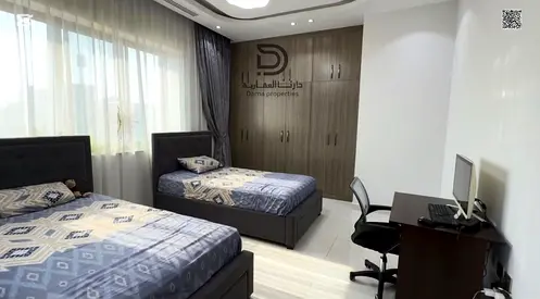 تحفة معمارية وفاخرة جاهزة للسكن فوراً في أرقى مناطق عجمان | 5 غرف | بجوار الحديقة مباشرة