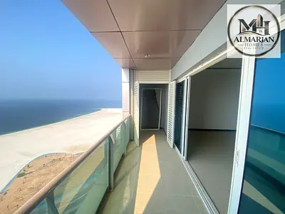 ثلاث غرف و صالة مع 3 بلكونة بكورنيش عجمان صف اول باجمل اطلالة بحرية مساحة واسعة مع 4 حمام و غرفة خادمة و 3 بلكونة