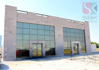 Spacious Showroom for Rent in Al Sajaa Industrial Area, Sharjah | 2,987 Sq. Ft.