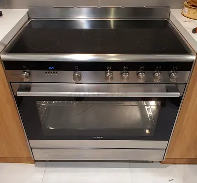 Siemens iQ700 Electric Cooking Range For Sale 90CM