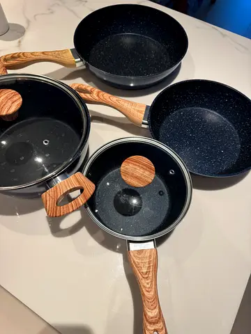 Non-stick Marble Cookware Set - 4 Pans with Lids, Wooden Handles