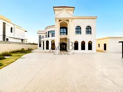 MODERN DESIGN | HUGE LAYOUT | PRIME LOCATION